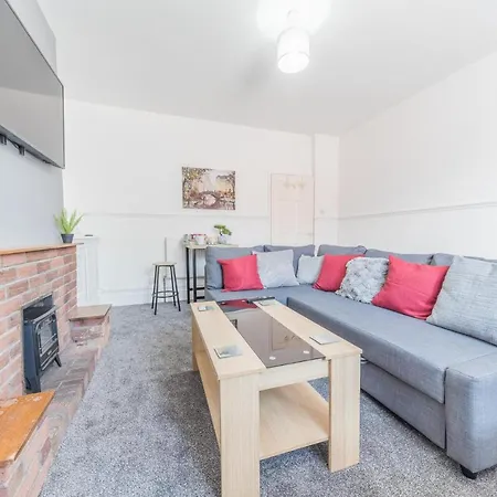 Greengate - Cosy 2 Bedroom Barrow-in-Furness